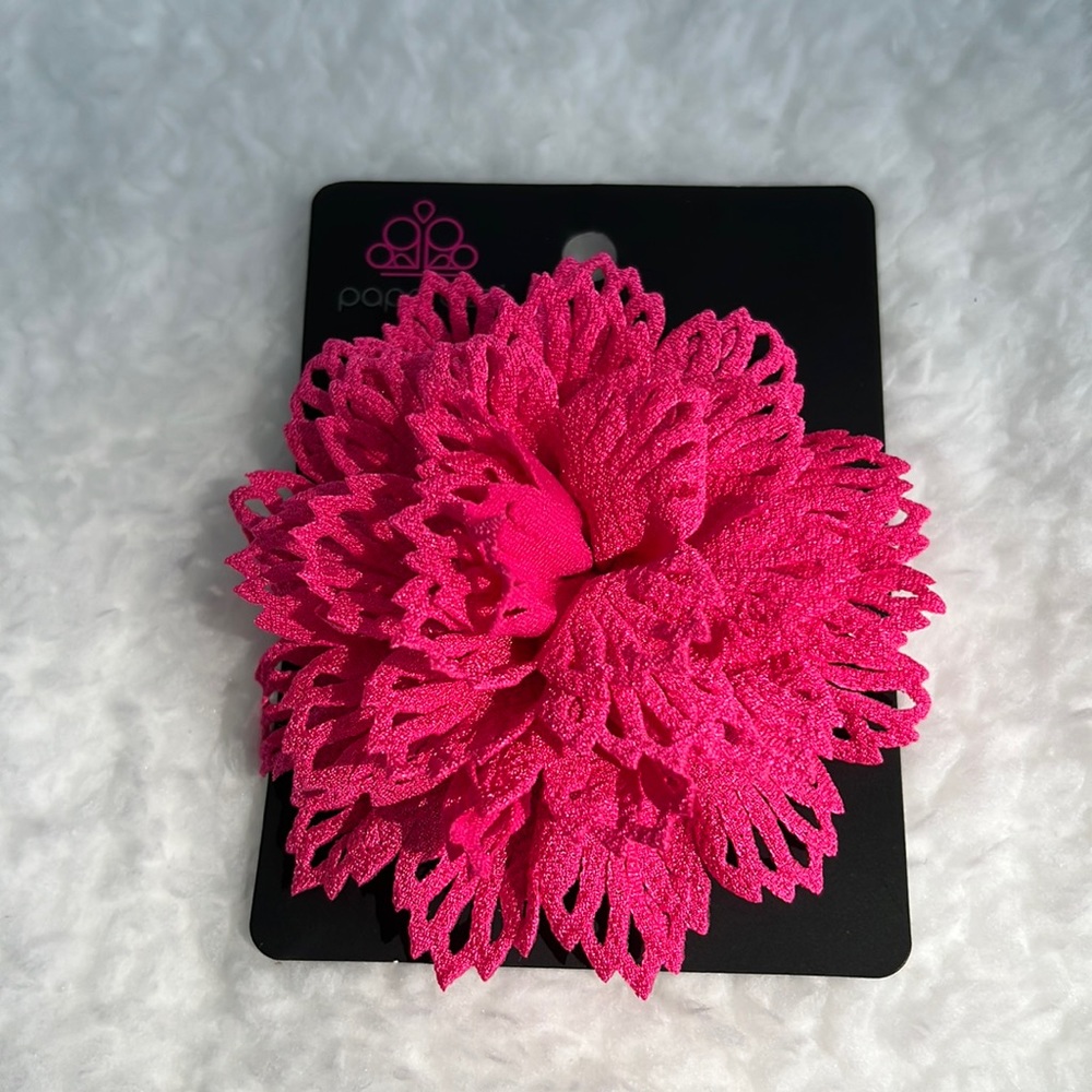 Paparazzi Pink Hair clip